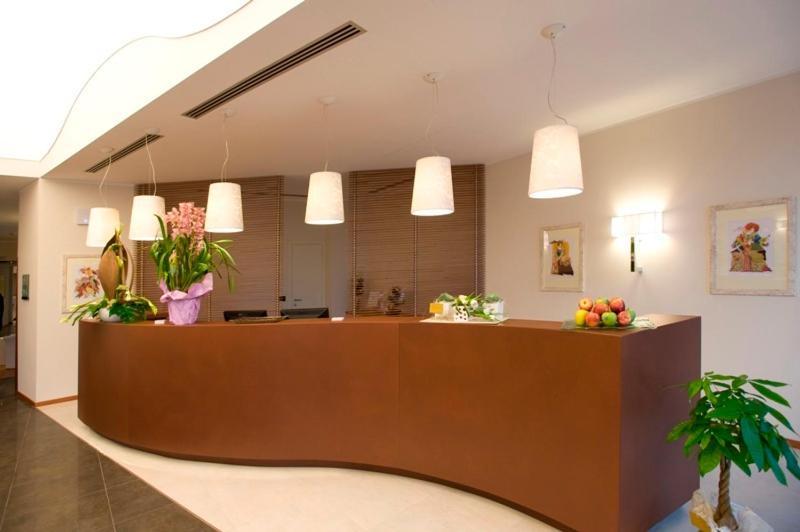 צ'רסקו Hotel Napoleon מראה חיצוני תמונה