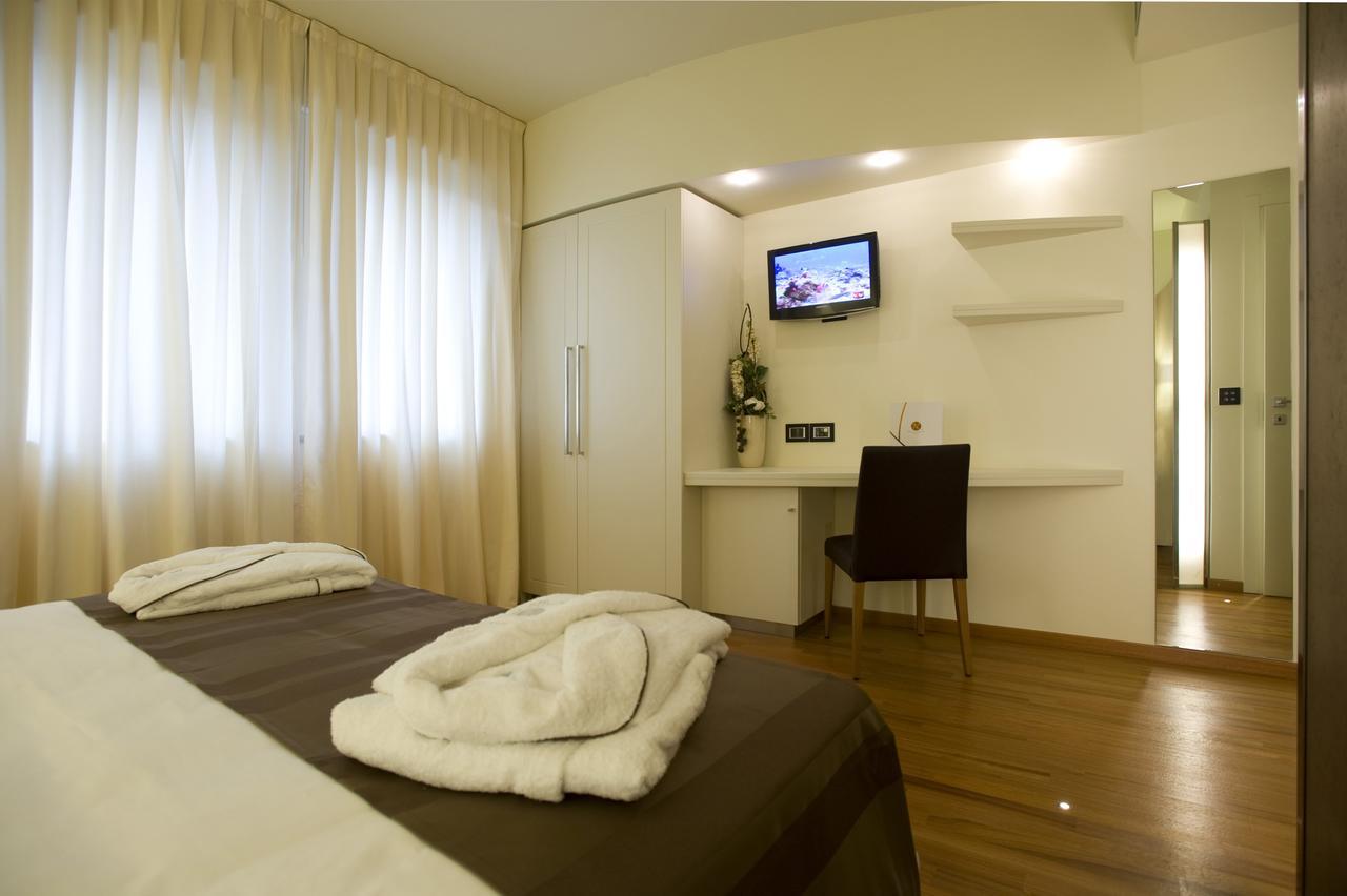 צ'רסקו Hotel Napoleon מראה חיצוני תמונה