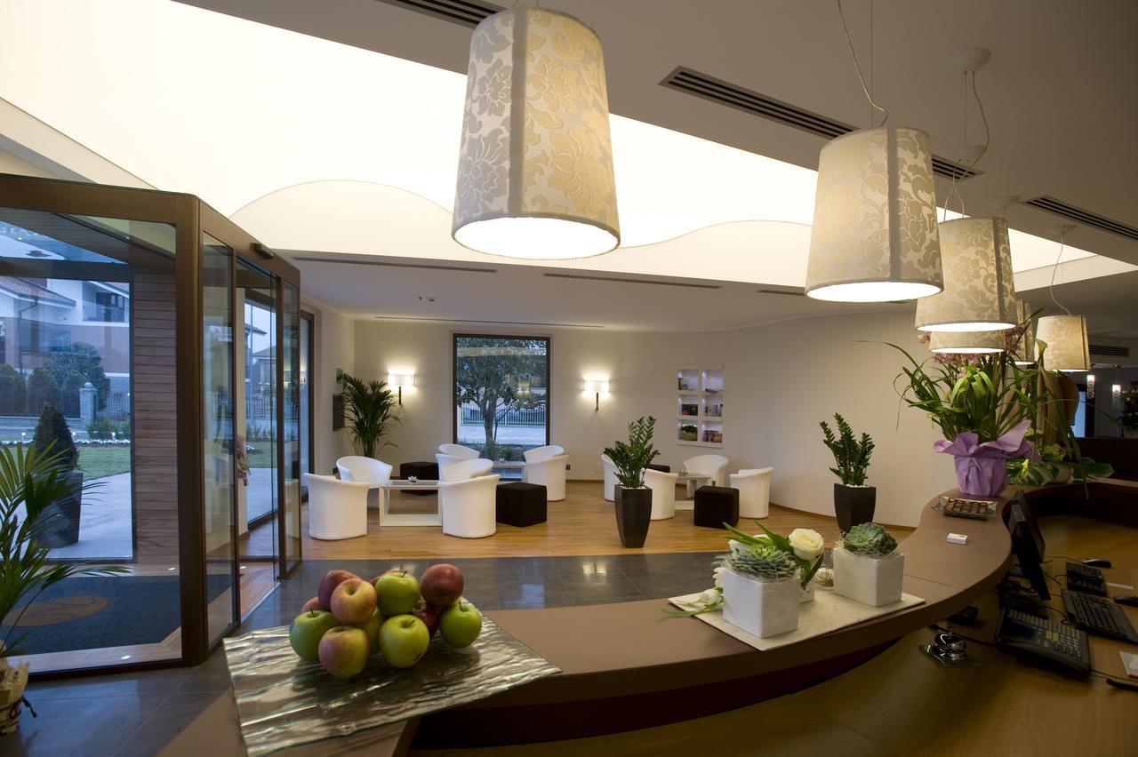צ'רסקו Hotel Napoleon מראה חיצוני תמונה