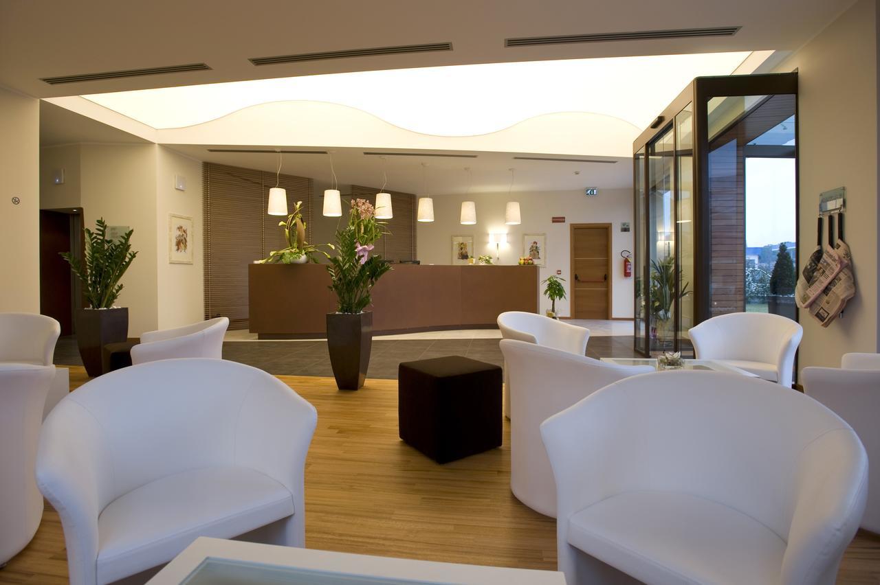 צ'רסקו Hotel Napoleon מראה חיצוני תמונה