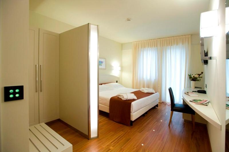 צ'רסקו Hotel Napoleon מראה חיצוני תמונה